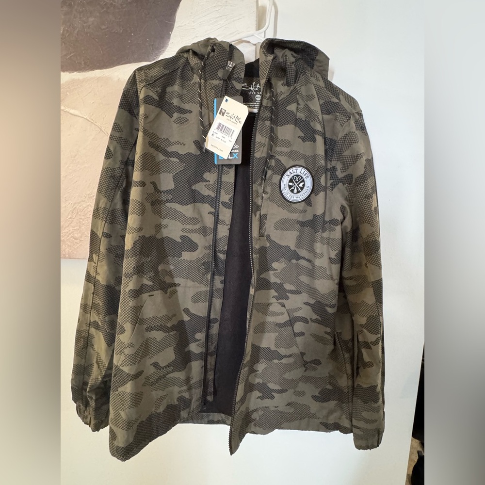 Brand new salt life army jacket
Never used 
Tag on